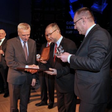 Prezes Zarządu KHBC Sp. z o.o., Pan Józef Stec, odbiera nagrodę Złoty Hit 2014.